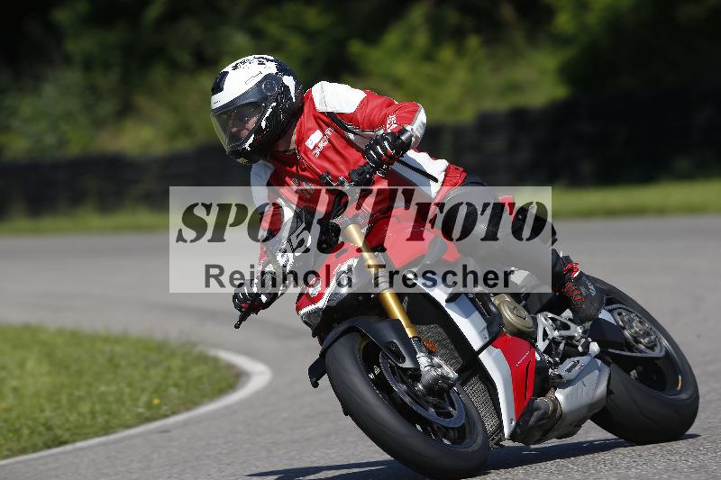 /Archiv-2024/29 12.06.2024 MOTO.CH Track Day ADR/Gruppe gelb/95